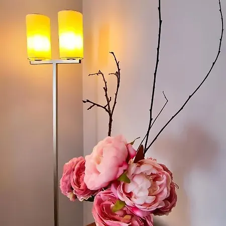 Casa Gina, With Views To Bay Vakantiehuis *