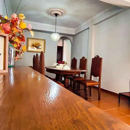 Casa Gina, With Views To Bay Vakantiehuis Funchal (Madeira)