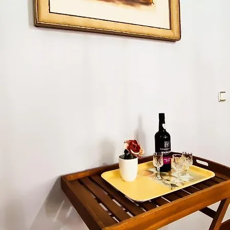 Casa Gina, With Views To Bay Vakantiehuis