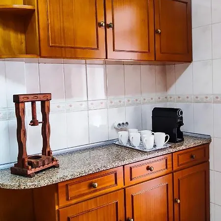 Casa Gina, With Views To Bay * Funchal (Madeira)