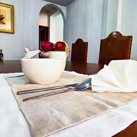 Casa Gina, With Views To Bay Funchal (Madeira)