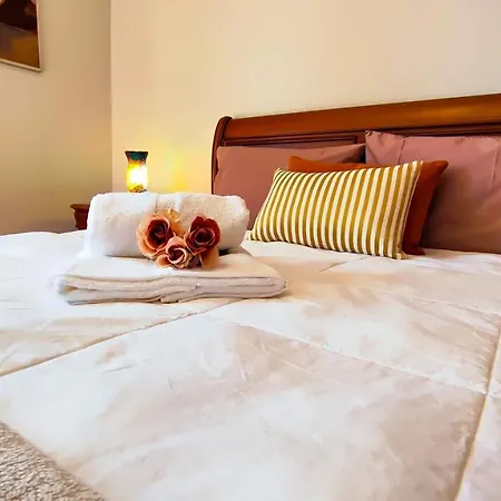 Casa Gina, With Views To Bay Сasa de vacaciones