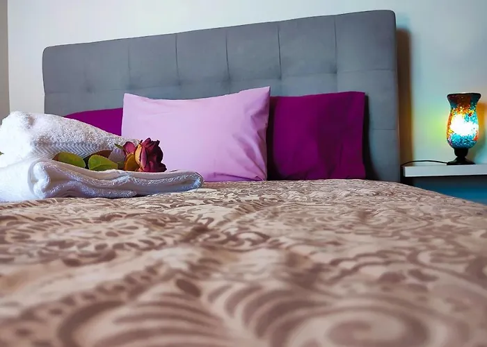 Casa Gina, With Views To Bay Funchal (Madeira)