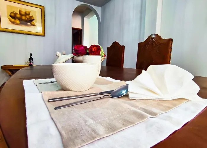 Casa Gina, With Views To Bay Funchal (Madeira)