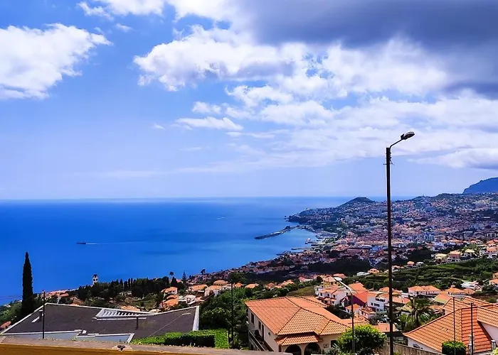 Casa Gina, With Views To Bay Prázdninový dům Funchal (Madeira)